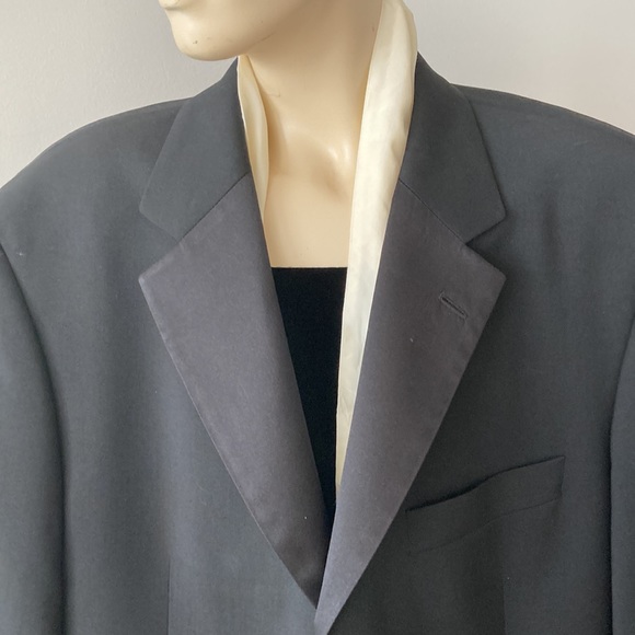 Vintage Hugo Boss Tuxedo Jacket - Picture 4 of 17
